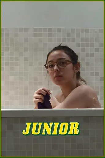 Junior (2011)